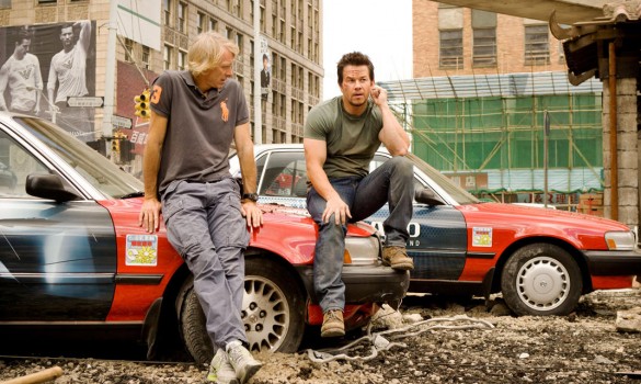 Michael-Bay-and-Mark-Wahlberg-on-set-of-Transformers:-Age-of-Extinction
